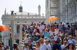 Venice Plans to Start Weeding Out Cheap Tourists