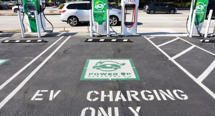 Building out nationwide EV charging is taking longer than consumers think, Fuels Institute says