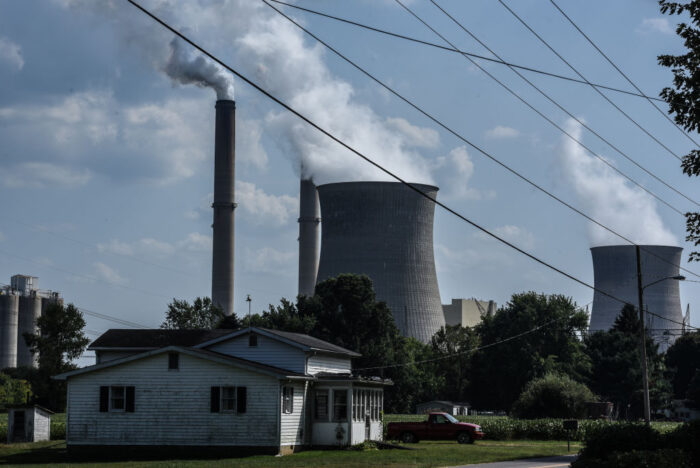 Coal plant operators shirking responsibilities on ash cleanup, report contends